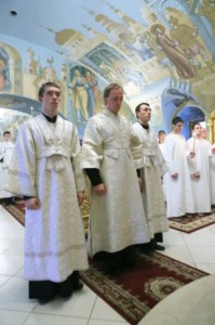 Крещальная литургия в Свято-Троицком соборе Саратова