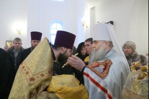 Первая Божественная литургия в Петропавловском храме Аткарска
