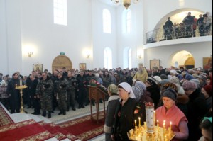 Первая Божественная литургия в Петропавловском храме Аткарска