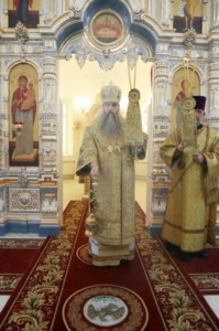 Первая Божественная литургия в Петропавловском храме Аткарска
