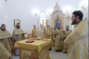 Первая Божественная литургия в Петропавловском храме Аткарска