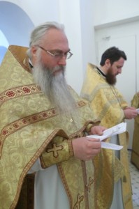 Первая Божественная литургия в Петропавловском храме Аткарска