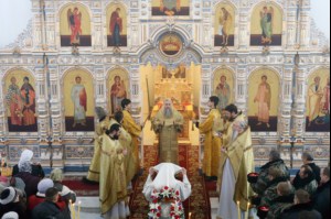 Первая Божественная литургия в Петропавловском храме Аткарска