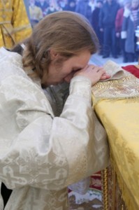 Первая Божественная литургия в Петропавловском храме Аткарска
