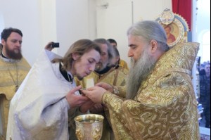 Первая Божественная литургия в Петропавловском храме Аткарска