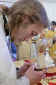 Первая Божественная литургия в Петропавловском храме Аткарска