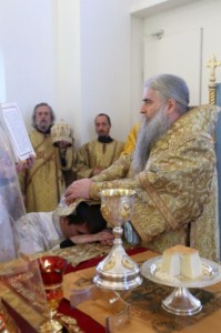 Первая Божественная литургия в Петропавловском храме Аткарска