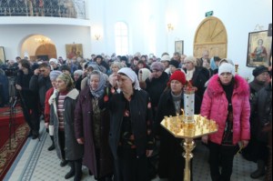 Первая Божественная литургия в Петропавловском храме Аткарска