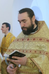 Первая Божественная литургия в Петропавловском храме Аткарска