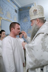 Царские часы, Изобразительны, Великая вечерня и Крещальная литургия в Свято-Троицком соборе Саратова