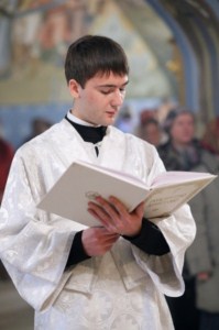Царские часы, Изобразительны, Великая вечерня и Крещальная литургия в Свято-Троицком соборе Саратова
