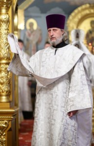 Царские часы, Изобразительны, Великая вечерня и Крещальная литургия в Свято-Троицком соборе Саратова