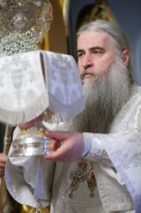Царские часы, Изобразительны, Великая вечерня и Крещальная литургия в Свято-Троицком соборе Саратова