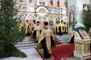 Великая Рождественская вечерня в храме в честь Покрова Божией Матери Саратова