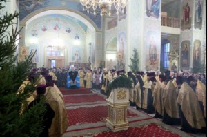 Великая Рождественская вечерня в храме в честь Покрова Божией Матери Саратова