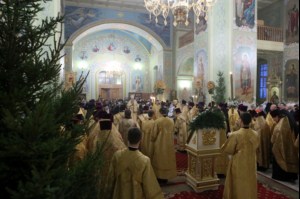 Великая Рождественская вечерня в храме в честь Покрова Божией Матери Саратова