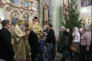 Великая Рождественская вечерня в храме в честь Покрова Божией Матери Саратова