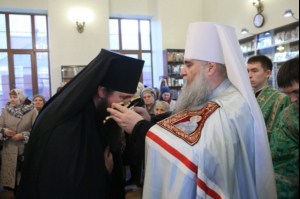 Всенощное бдение на Архиерейском подворье - храме во имя преподобного Серафима Саровского г. Саратова