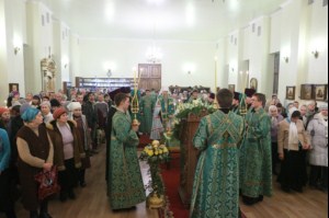 Всенощное бдение на Архиерейском подворье - храме во имя преподобного Серафима Саровского г. Саратова