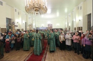 Всенощное бдение на Архиерейском подворье - храме во имя преподобного Серафима Саровского г. Саратова