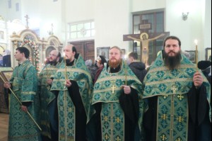 Всенощное бдение на Архиерейском подворье - храме во имя преподобного Серафима Саровского г. Саратова