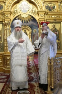 В день Навечерия Богоявления в Свято-Троицком соборе совершена Крещальная литургия