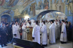 В день Навечерия Богоявления в Свято-Троицком соборе совершена Крещальная литургия