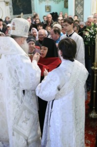 Божественная литургия в Духосошественском кафедральном соборе Саратова