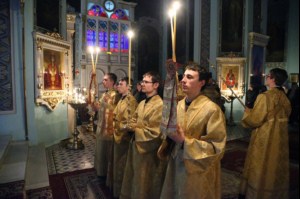 Всенощное бдение в Духосошественском кафедральном соборе Саратова