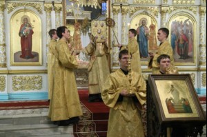 Всенощное бдение в Духосошественском кафедральном соборе Саратова