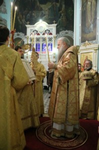 Всенощное бдение в Духосошественском кафедральном соборе Саратова