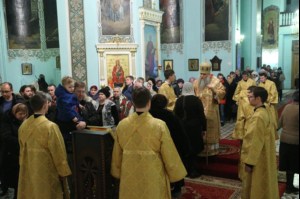 Всенощное бдение в Духосошественском кафедральном соборе Саратова