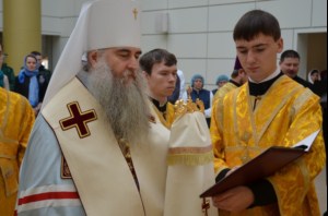 Митрополит Лонгин освятил мясокомбинат «Дубки»