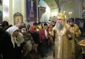 Всенощное бдение в Покровском храме Саратова