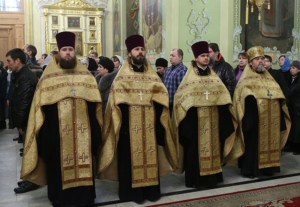 Всенощное бдение в Покровском храме Саратова