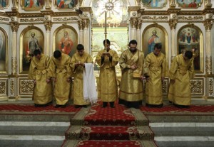Всенощное бдение в Покровском храме Саратова