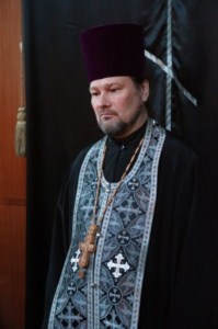 Великое повечерие с чтением канона Андрея Критского богослужение в Духосошественском кафедральном соборе города Саратова