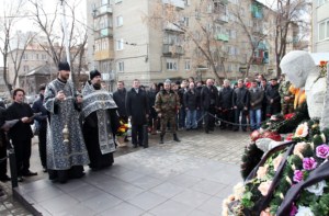 У мемориала погибшим воинам спецназа совершена панихида