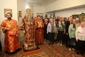 Божественная литургия в храме во имя святой блаженной Матроны Московской поселка Красный Октябрь Саратовского района