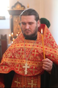 Выпускники семинарии в священном сане совершили богослужение