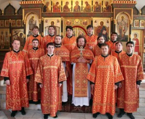 Выпускники семинарии в священном сане совершили богослужение