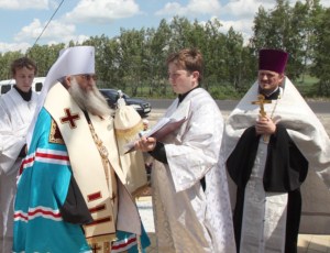 Митрополит Саратовский и Вольский Лонгин посетил Татищевский район