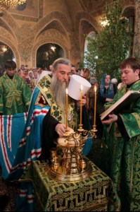 Всенощное бдение с чтением акафиста Святой Живоначальной Троице в Свято-Троицком соборе г. Саратова