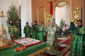 Божественная литургия и Великая вечерня в Свято-Троицком кафедральном соборе г. Вольска