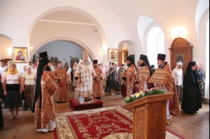 Божественная литургия в храме во имя святого великомученика Димитрия Солунского Спасо-Преображенского мужского монастыря г. Саратова