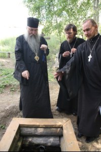Митрополит Лонгин посетил Базарно-Карабулакский район