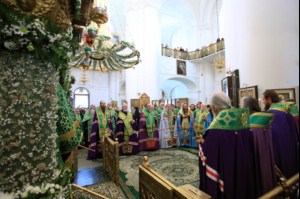Всенощное бдение в Троицком соборе Дивеевского монастыря