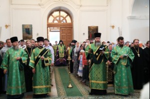 Всенощное бдение в Троицком соборе Дивеевского монастыря