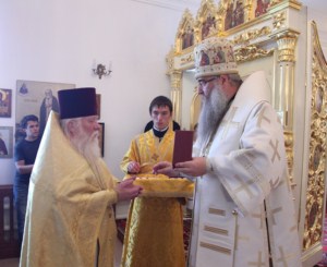 Началась Архипастырская поездка Митрополита Лонгина в Вольский район