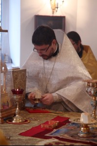Божественная литургия в храме в честь иконы Божией Матери «Утоли моя печали»